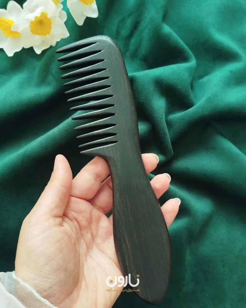 شانه های ساحته شده از چوب آبنوس
